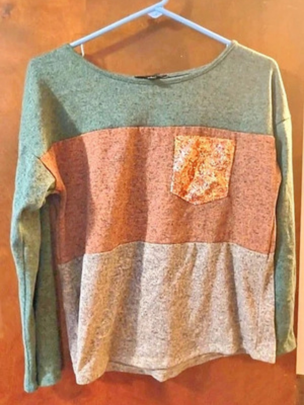 Corvia Color Block Long Sleeve in Green & Brown Size Small